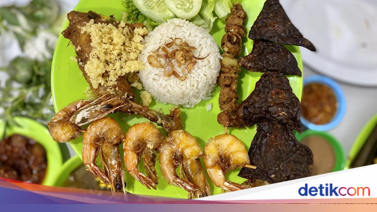 Nasi Uduk Selera Putra 1: A Nighttime Feast That Captivates Cilacap's Heart